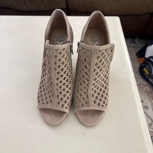 Vince Camuto Women's Cutout Peep-Toe Ankle Bootie - Nude Size 8.5